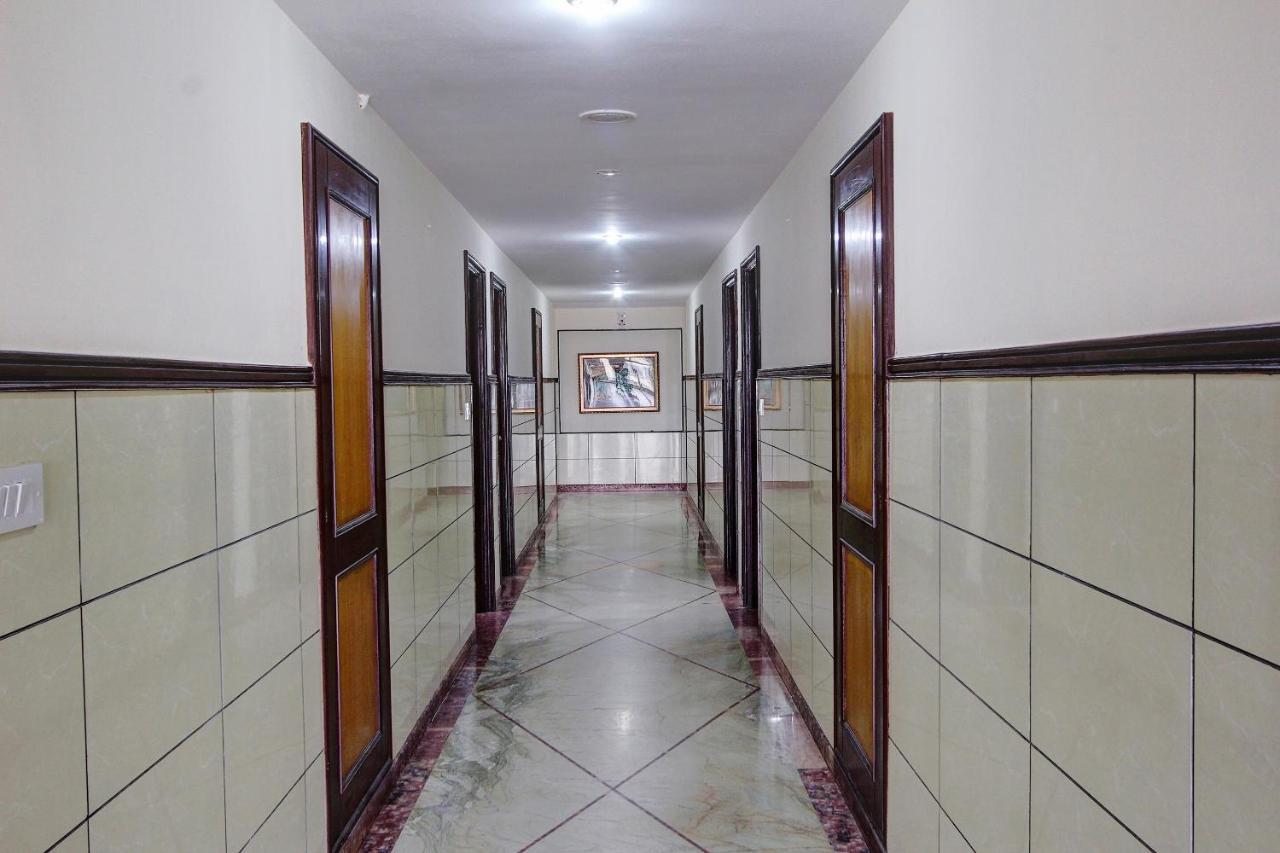 Hotel Vaccinated Staff - Collection O 13595 Vt Residency Bangalore Exterior foto